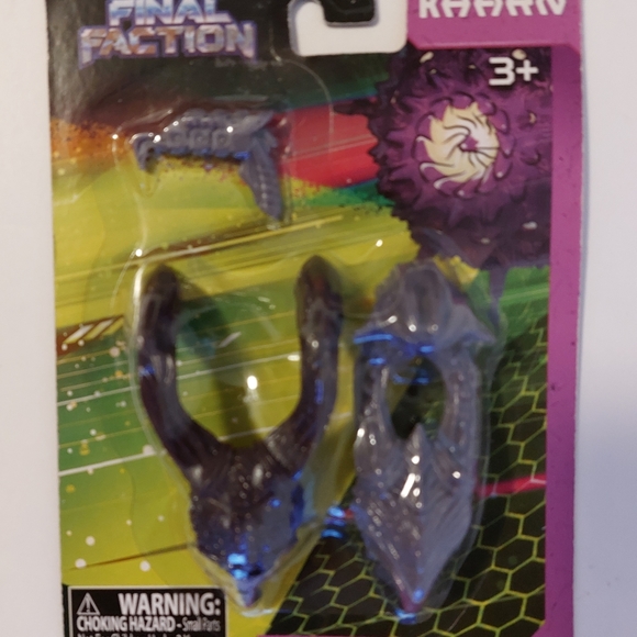 LOT OF 3 FINAL FACTION KHARN ACTION FIGURES - Picture 3 of 4